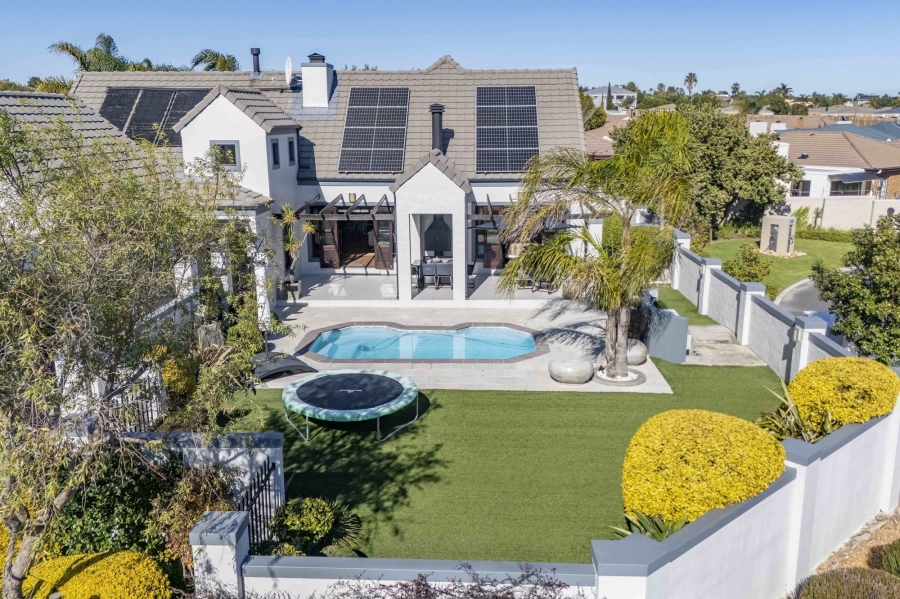 3 Bedroom Property for Sale in Graanendal Western Cape